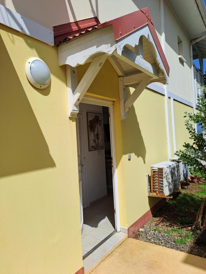 Rdc Appartement En Bord De Mer Au Son Des Vagues Le Moule Exterior photo