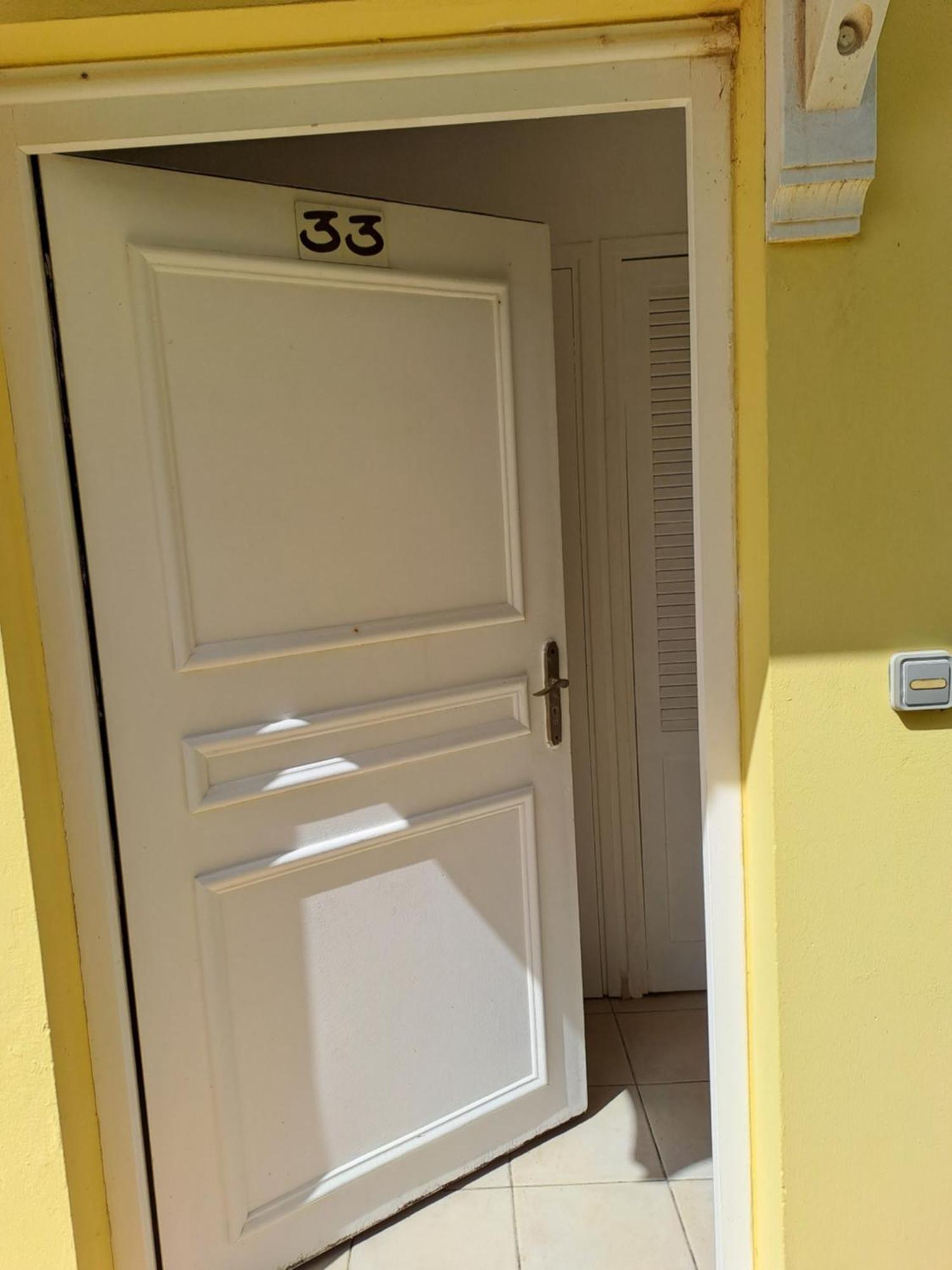 Rdc Appartement En Bord De Mer Au Son Des Vagues Le Moule Exterior photo